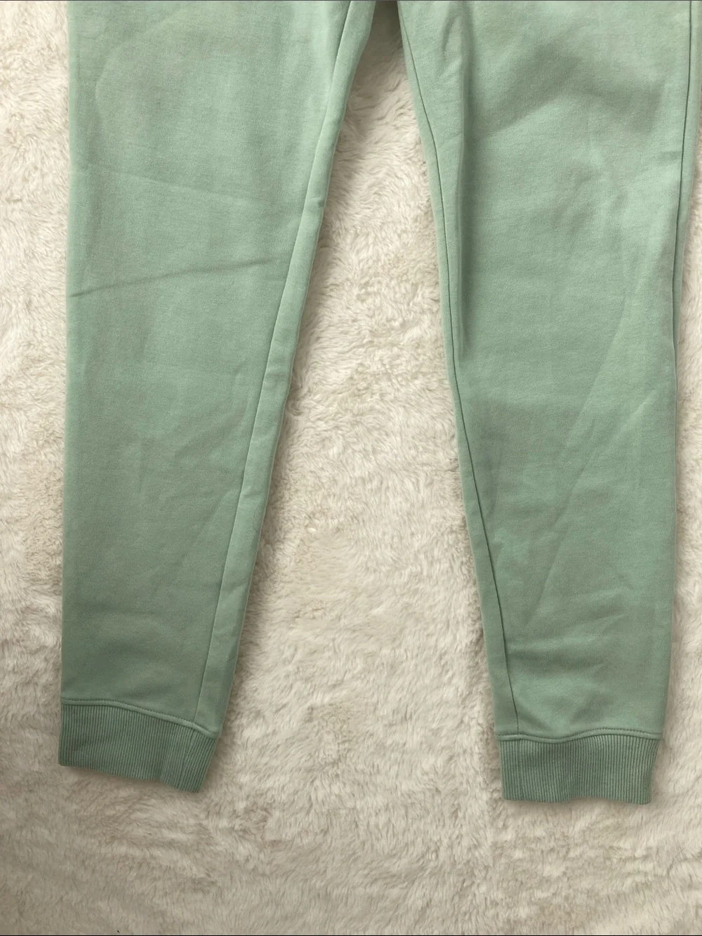 SALE! 50% Off Old Navy Kids Sage Green Zip-Pocket Jogger Sweatpants Size L 10-12